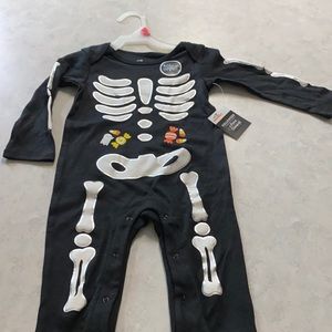 Halloween skeleton. Never worn. Size 18 months